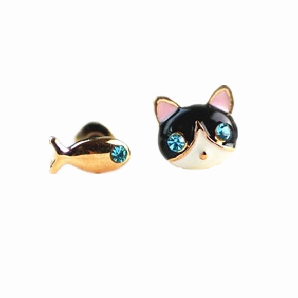 ⚡️NEW⚡️Cat & Fish Post Earrings 🐱 - Picture 2 of 2